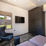Cozy Rena Luxury With Free Private Parking * Hriszí Aktí Haniá
