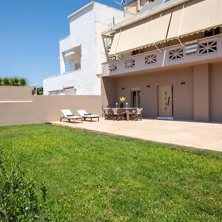 Cozy Rena Luxury With Free Private Parking