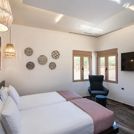 Cozy Rena Luxury With Free Private Parking شقة