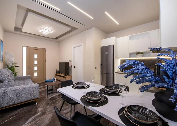 Cozy Rena Luxury With Free Private Parking *