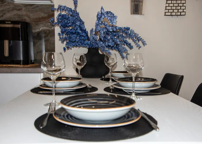 Cozy Rena Luxury With Free Private Parking Daire